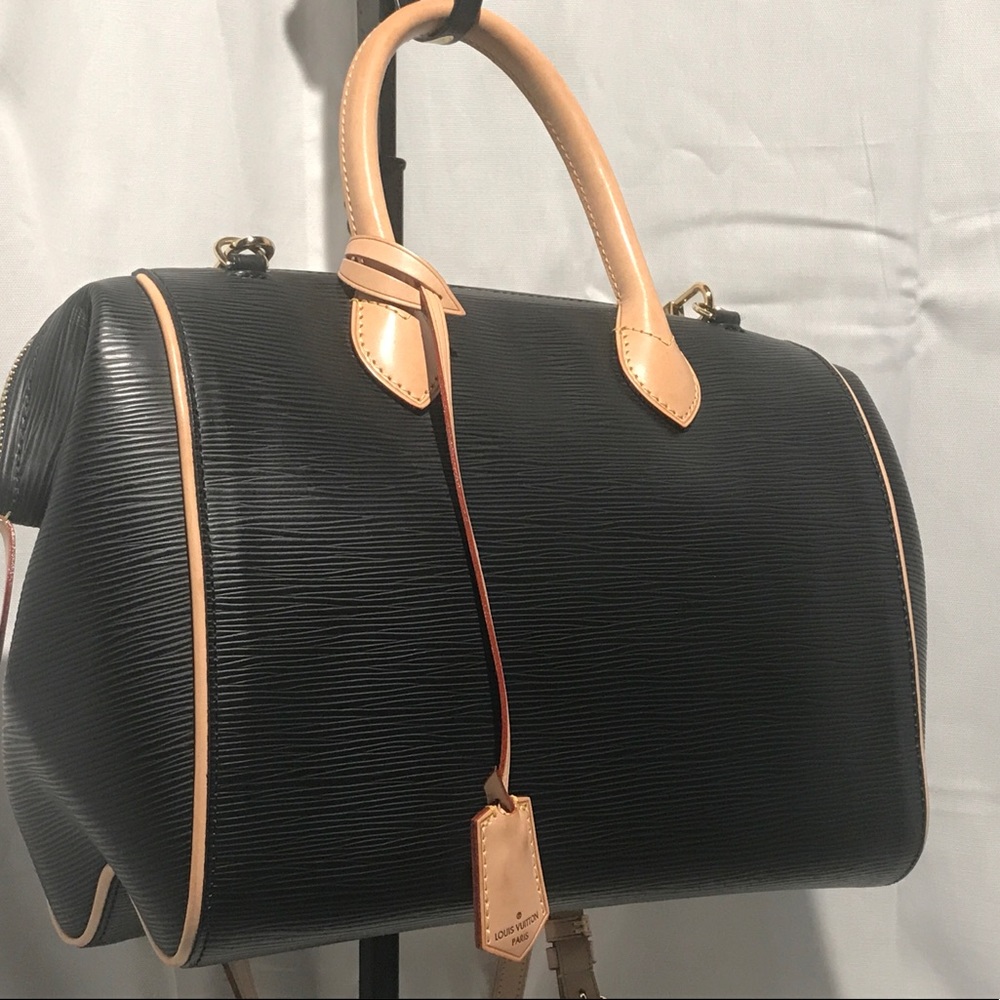 AUthentic LV